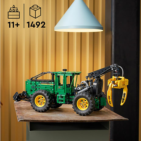 LEGO® Technic John Deere 948 42157