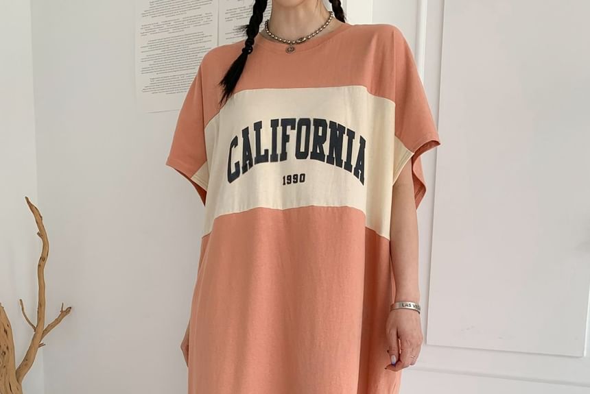 Chubby Girl - Plus Size Maxi-jurk met korte mouwen en letters, losvallend