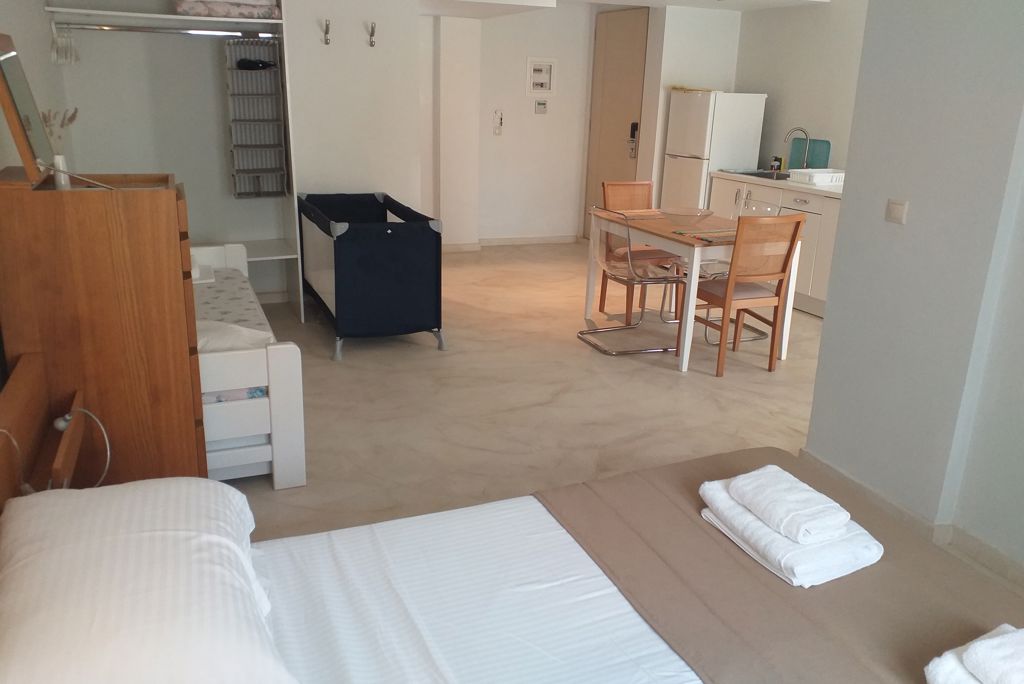 Fly & Go Aphrodite Samos Suites Logies en ontbijt - Hotel