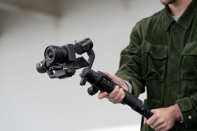 Sony E PZ 10–20 mm f/4 G objektiv