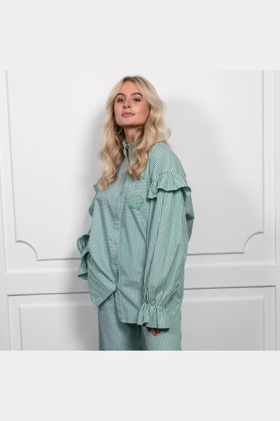 Stories From The Atelier By Copenhagen Shoes Ocean Vibes Shirt 0027 green