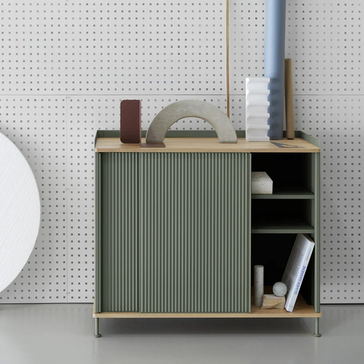 Muuto - Enfold Sideboard, 186 x 48 cm, Eiche / deep red