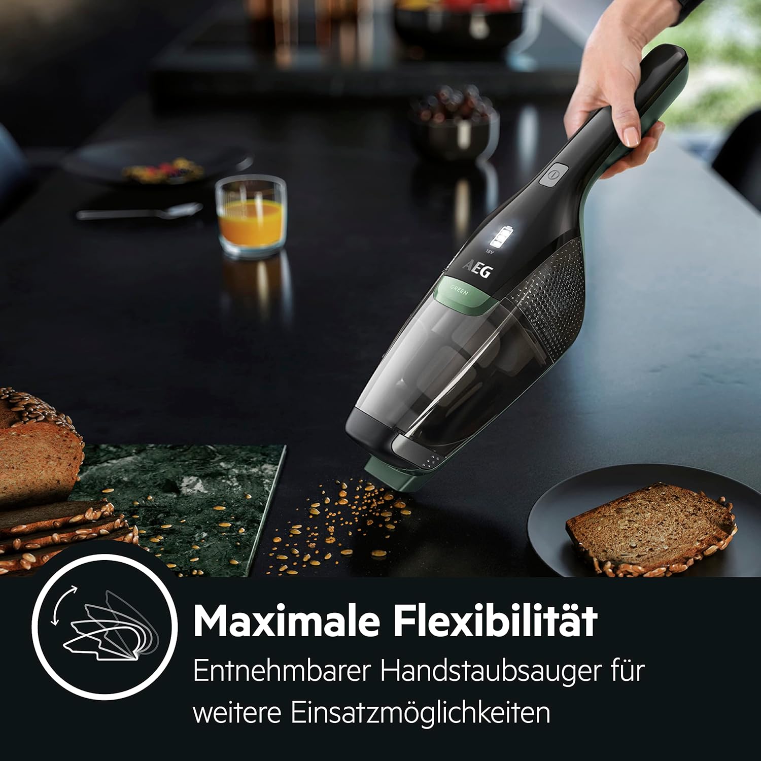 AEG Serie 3000 Ergorapido CX7-2-45MÖ 2in1 Akku Staubsauger, 50% Recyclingmaterial, beutellos, bis zu 45 min Laufzeit, freistehend, wendig, Bürstenreinigungsfunktion, LED, 0.5L, schwarz