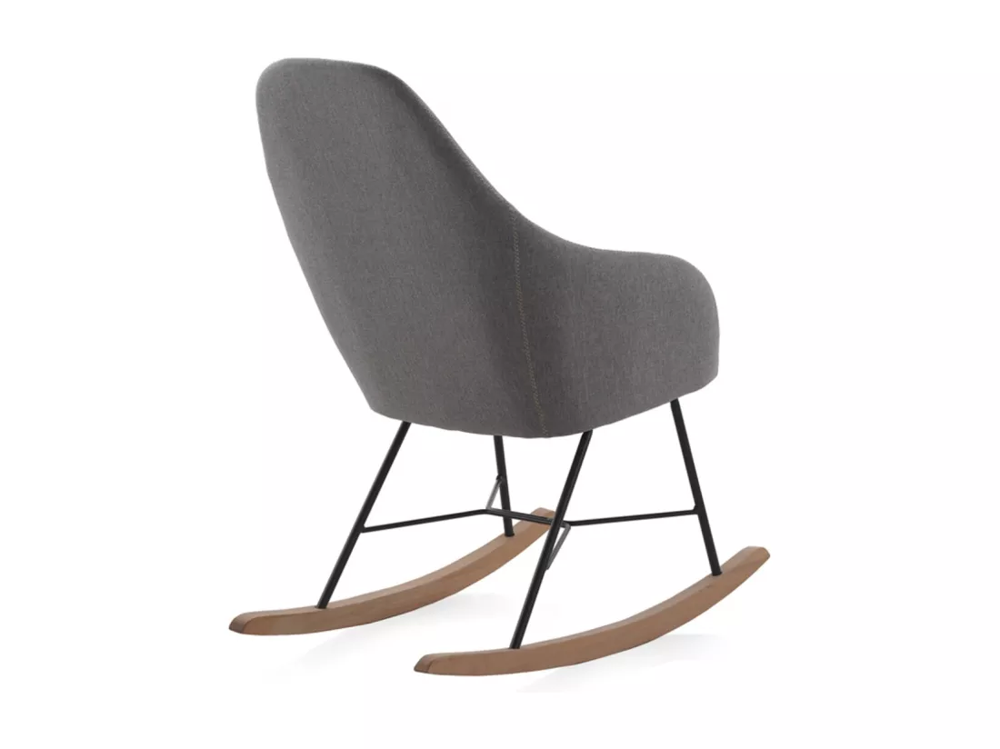Chaise à bascule tapissée grise, pieds en métal et piètement en hêtre