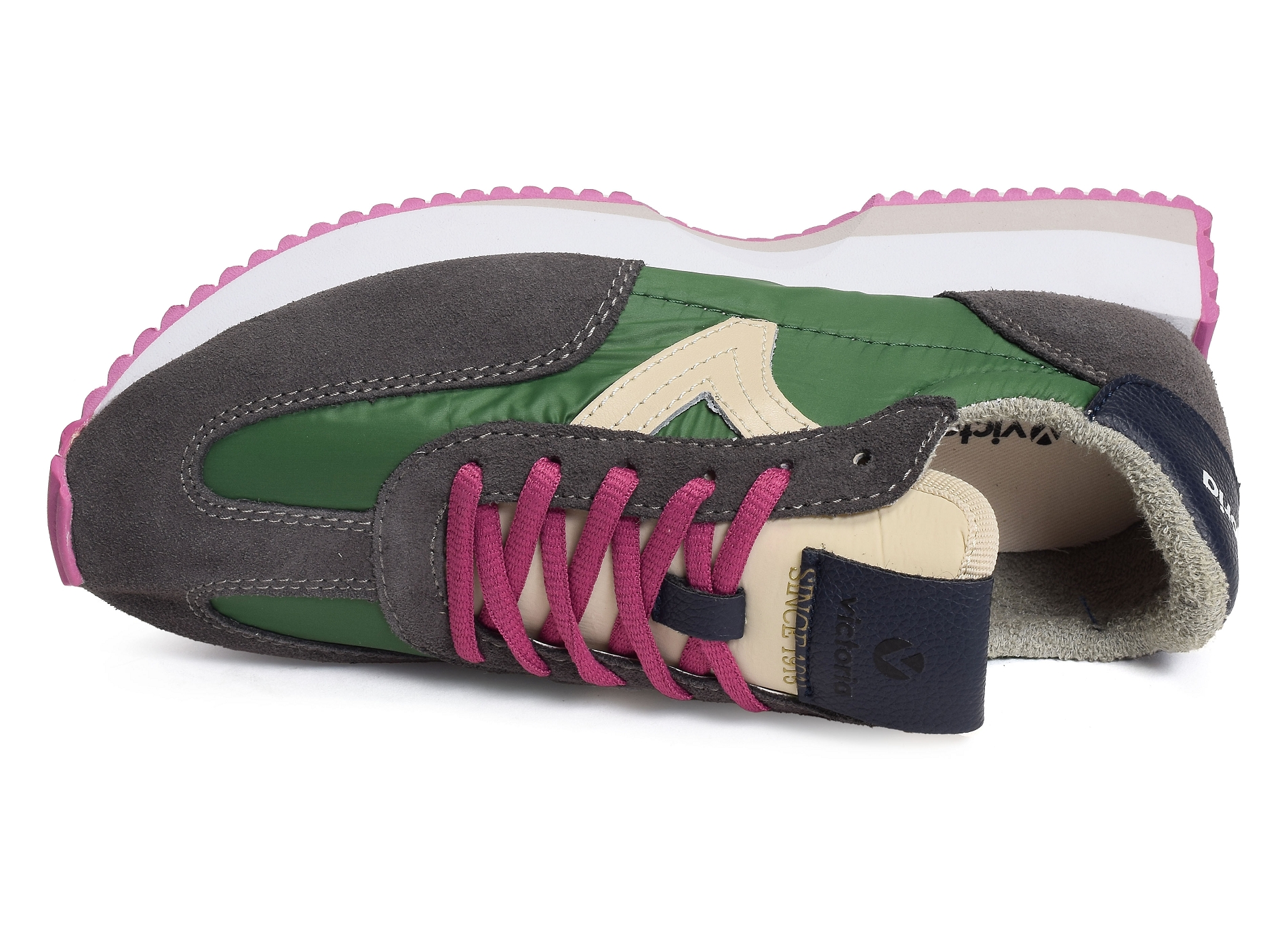 1134104 gris vert