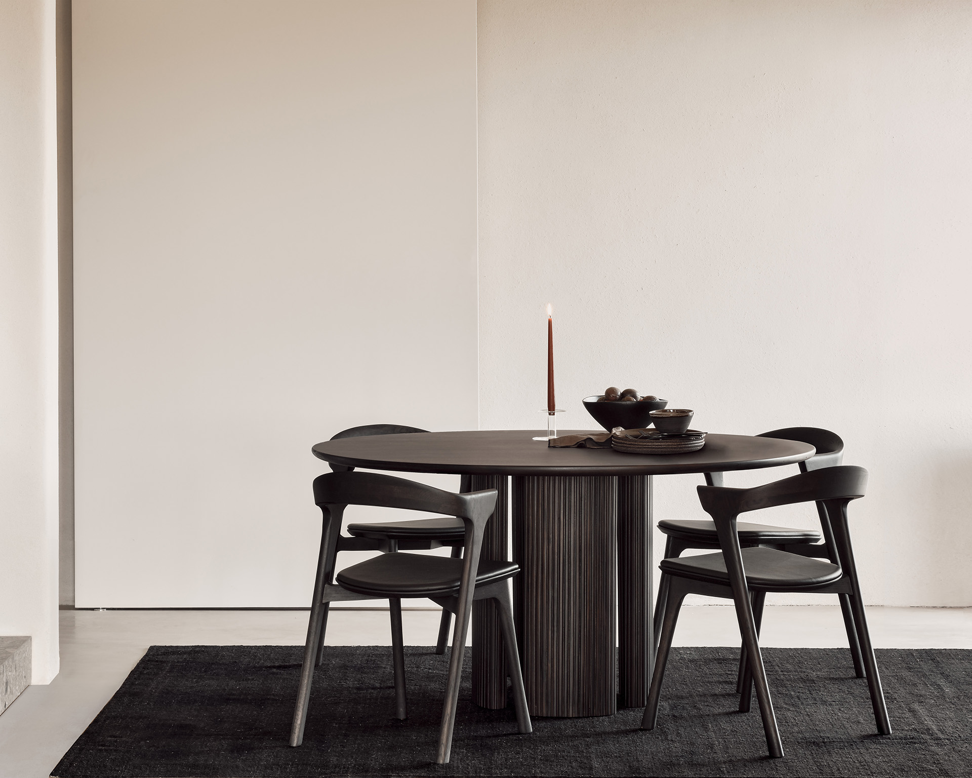 Ethnicraft - Roller Max eettafel 150 rond  - donker mahonie