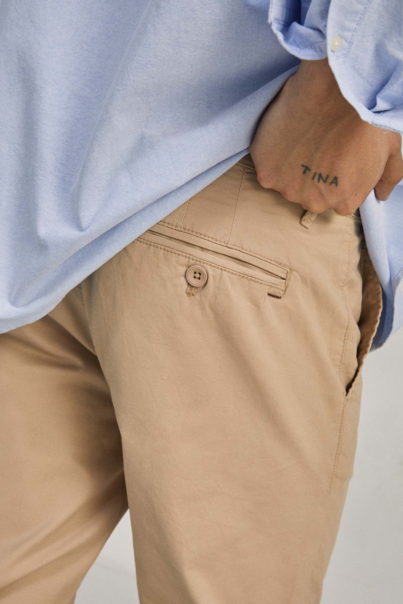 Calça chino slim - bege