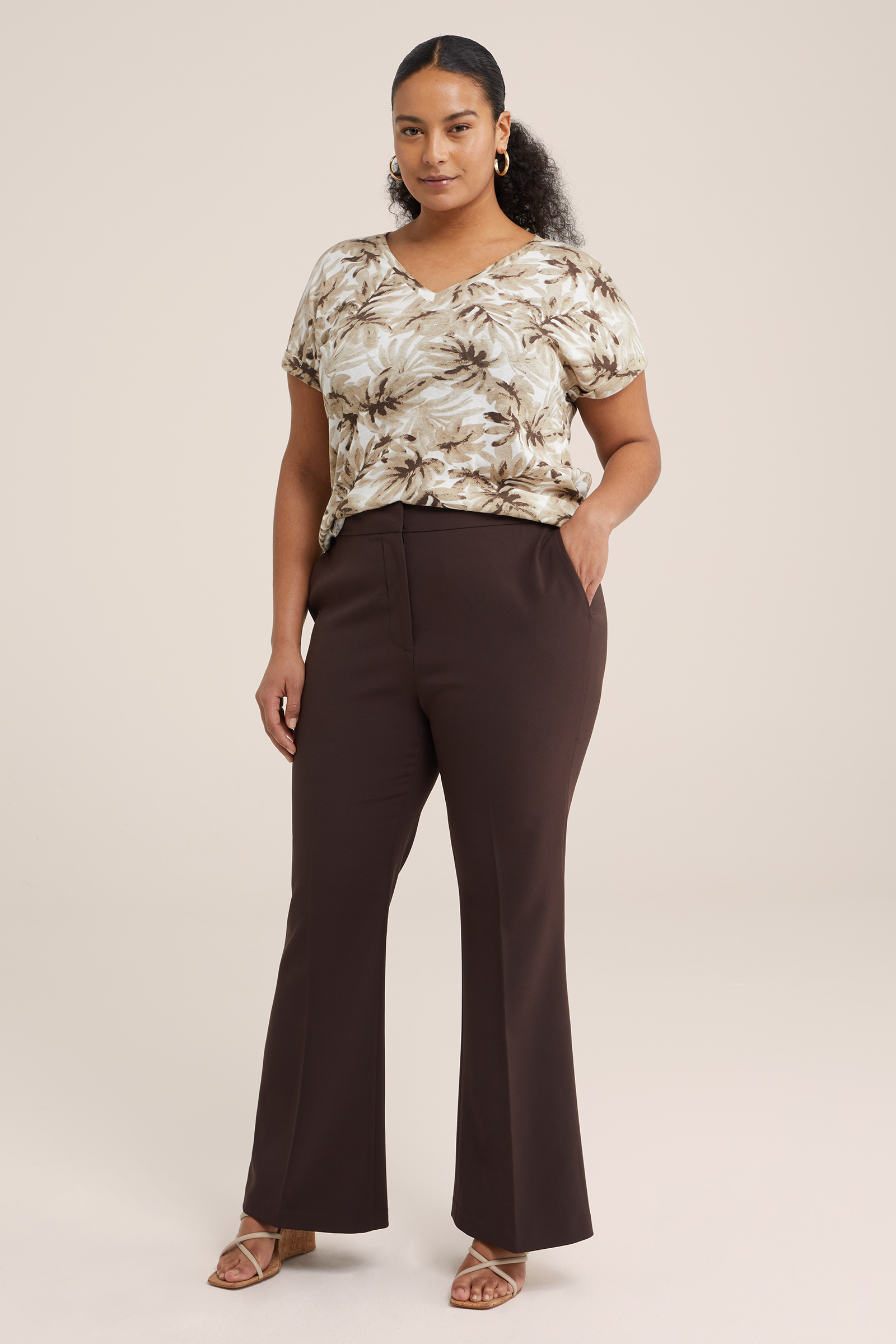 flared pantalon - Curve WE Fashion Donkerbruin