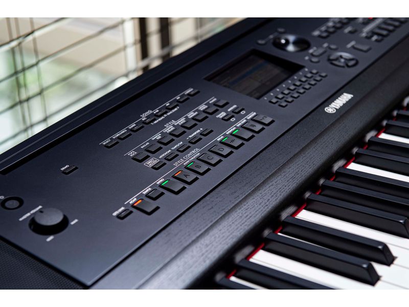 Yamaha E-Piano DGX-670 Schwarz Digital Piano mit Begleitautomatik