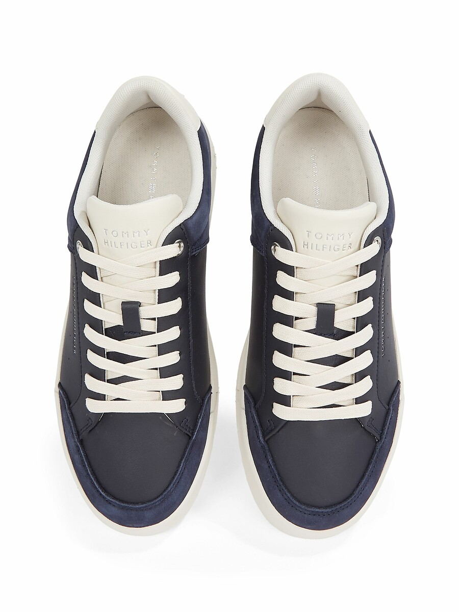 TOMMY HILFIGER<br>Tênis Court em nobuck