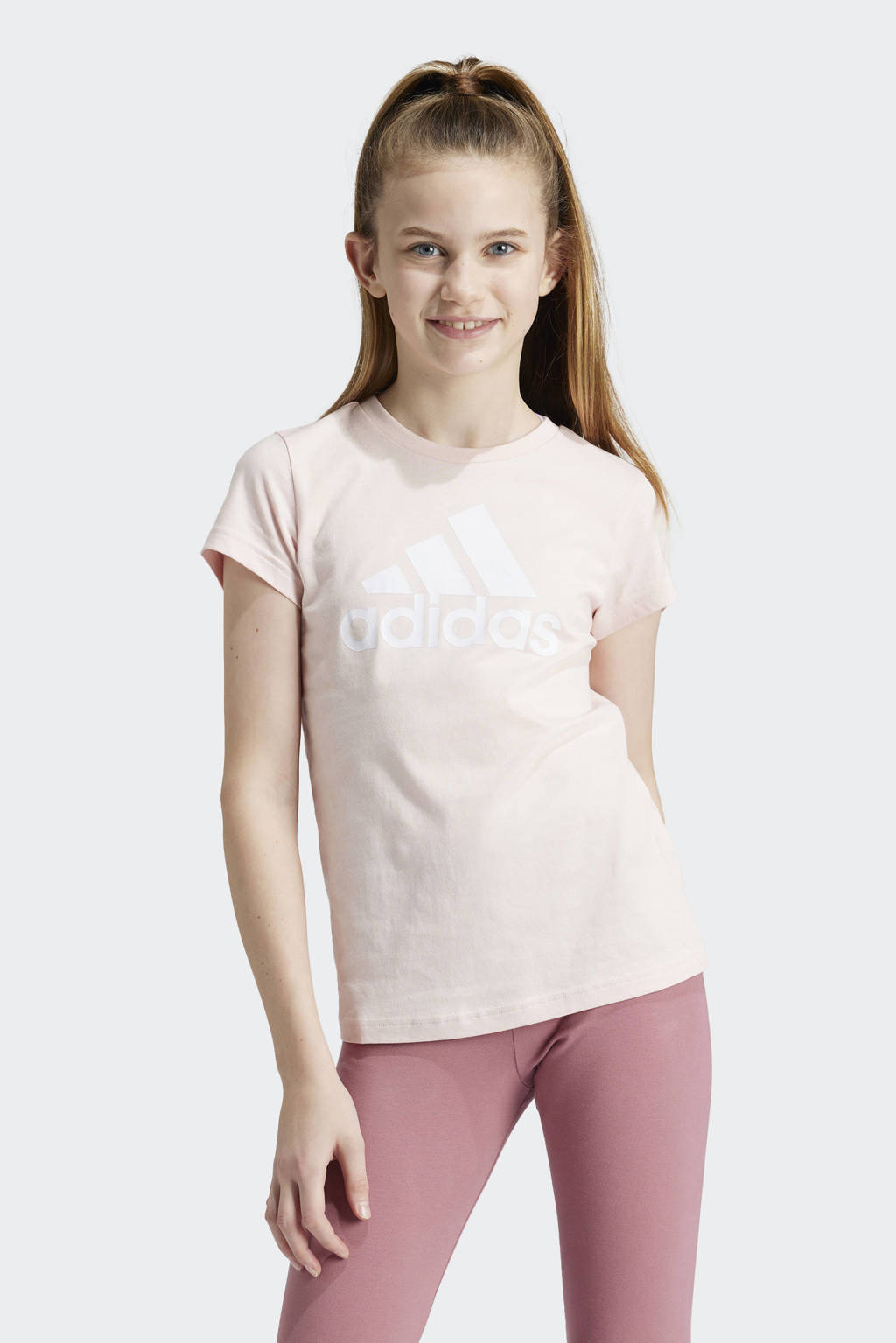 adidas T-shirt met logo lichtroze/wit