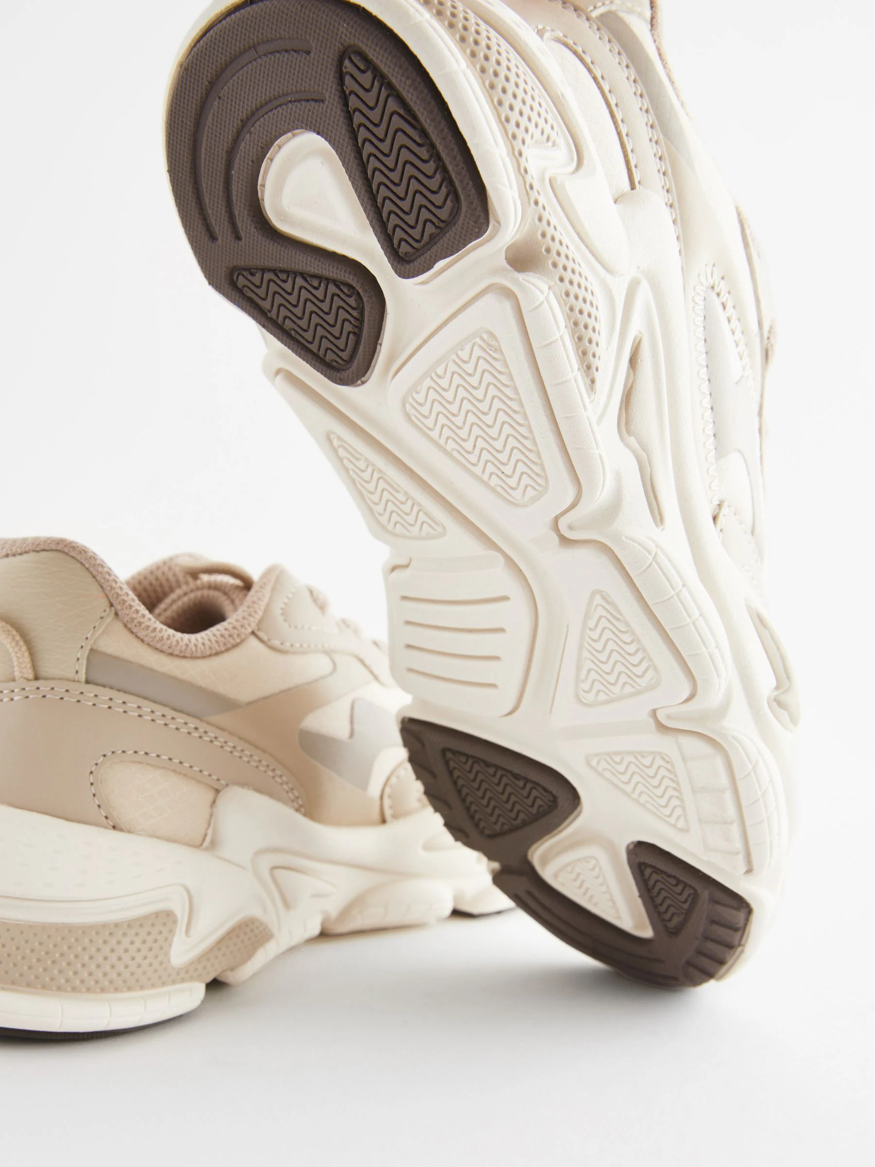 Neutraal - Elastische sportschoenen