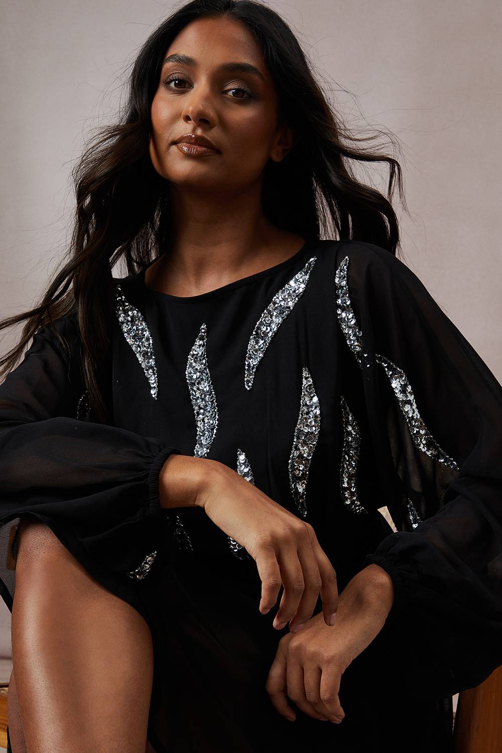 Oasis Robe Mini Occasion à Manches Chauve-souris Ornementée