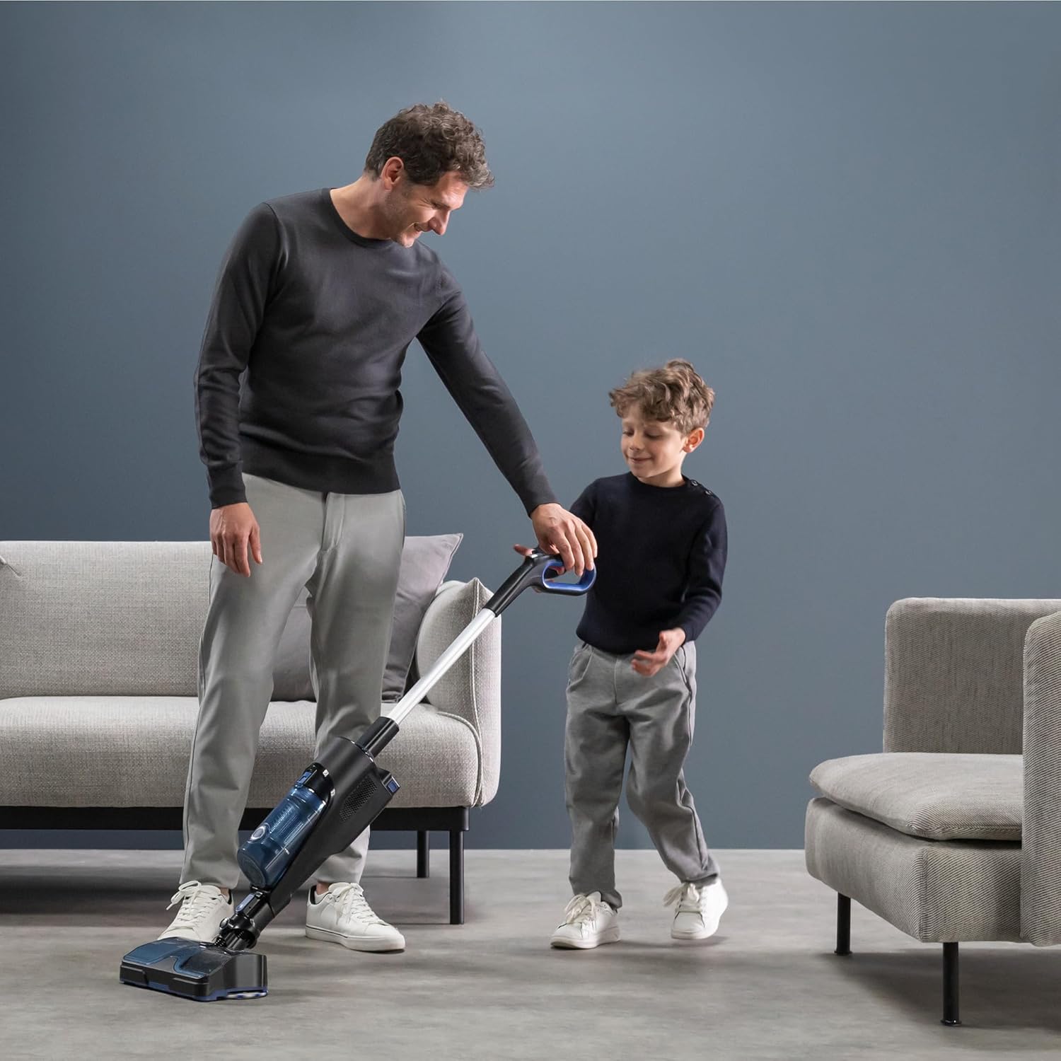 Rowenta X-Combo 2-in-1 Hybrid-Reiniger, Saugen und rotierendes Wischen gleichzeitig, 60 min. Autonomie, Ultra-leichtes Design, 3 Programme, einfacher freihändiger Moppwechsel, Blau-Schwarz, GZ3038