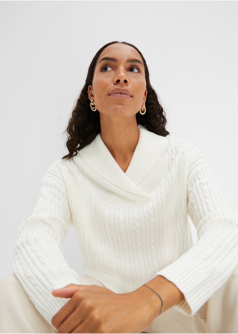 Pull avec décolleté en V et fentes latérales