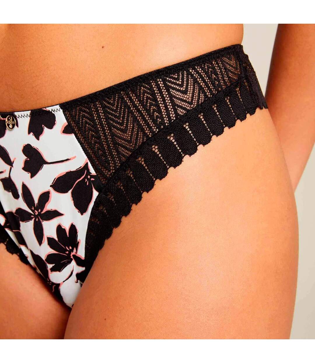 Tanga noir Camille