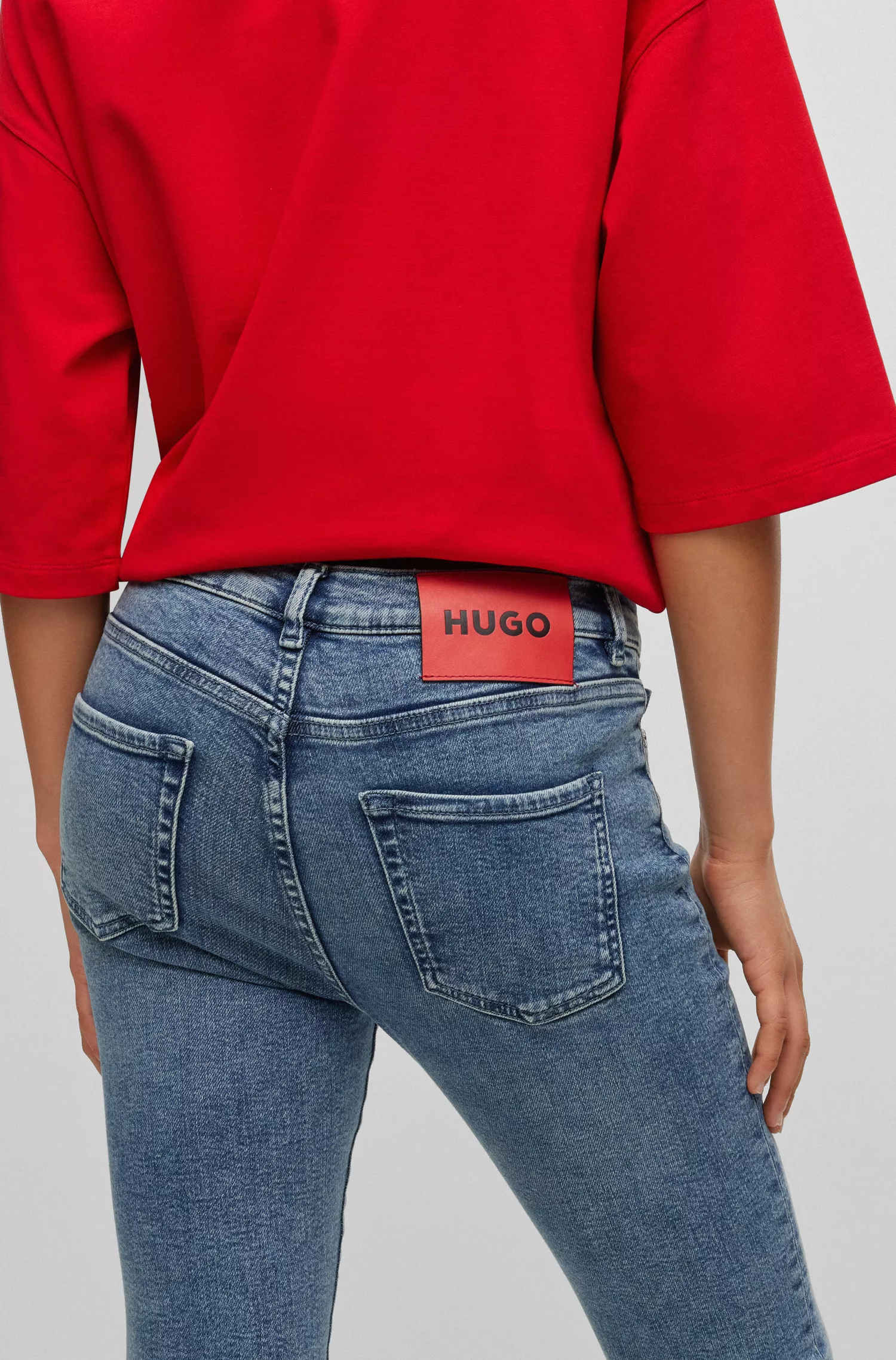 Calça jeans skinny vermelha HUGO em denim stretch azul-verão