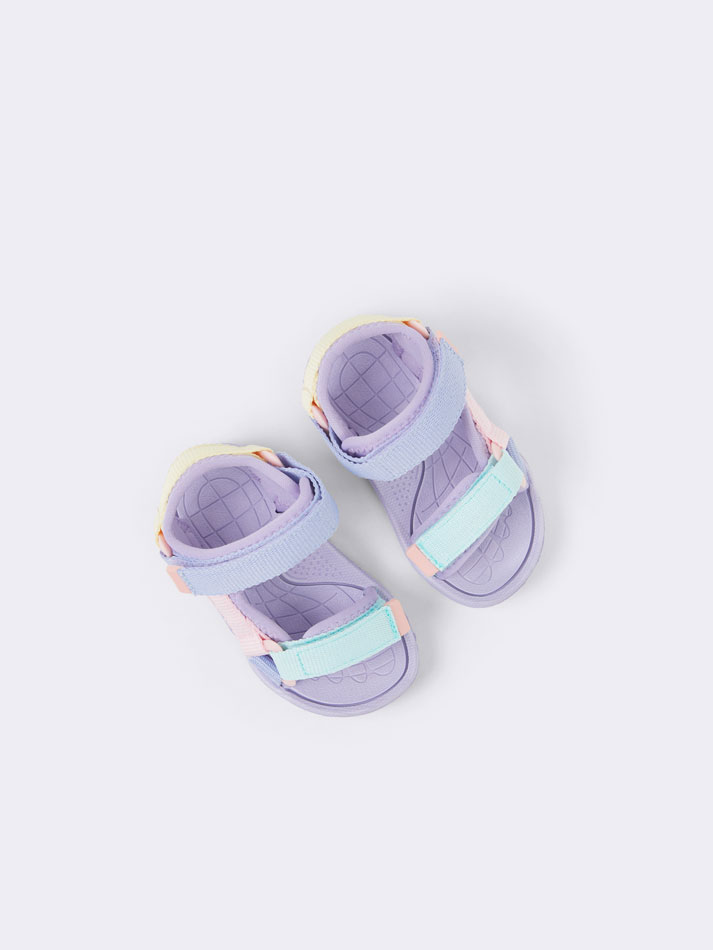 Sandália esportiva multicolorida - Malva