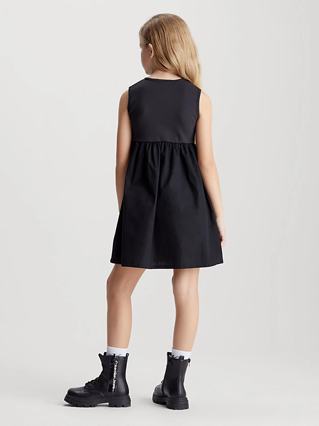 Vestido sem mangas em tecido misto.