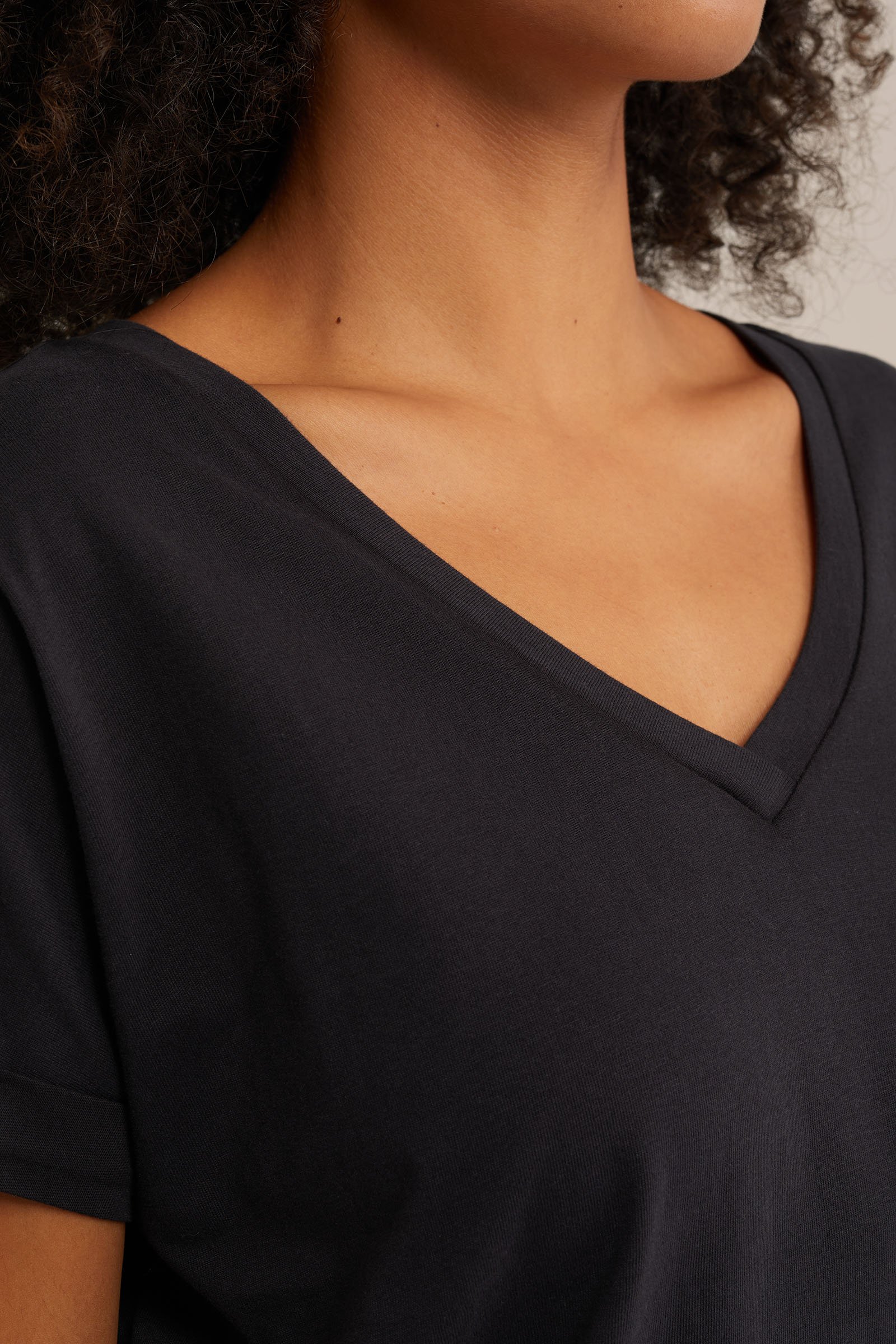 T-shirt met V-hals WE Fashion Zwart