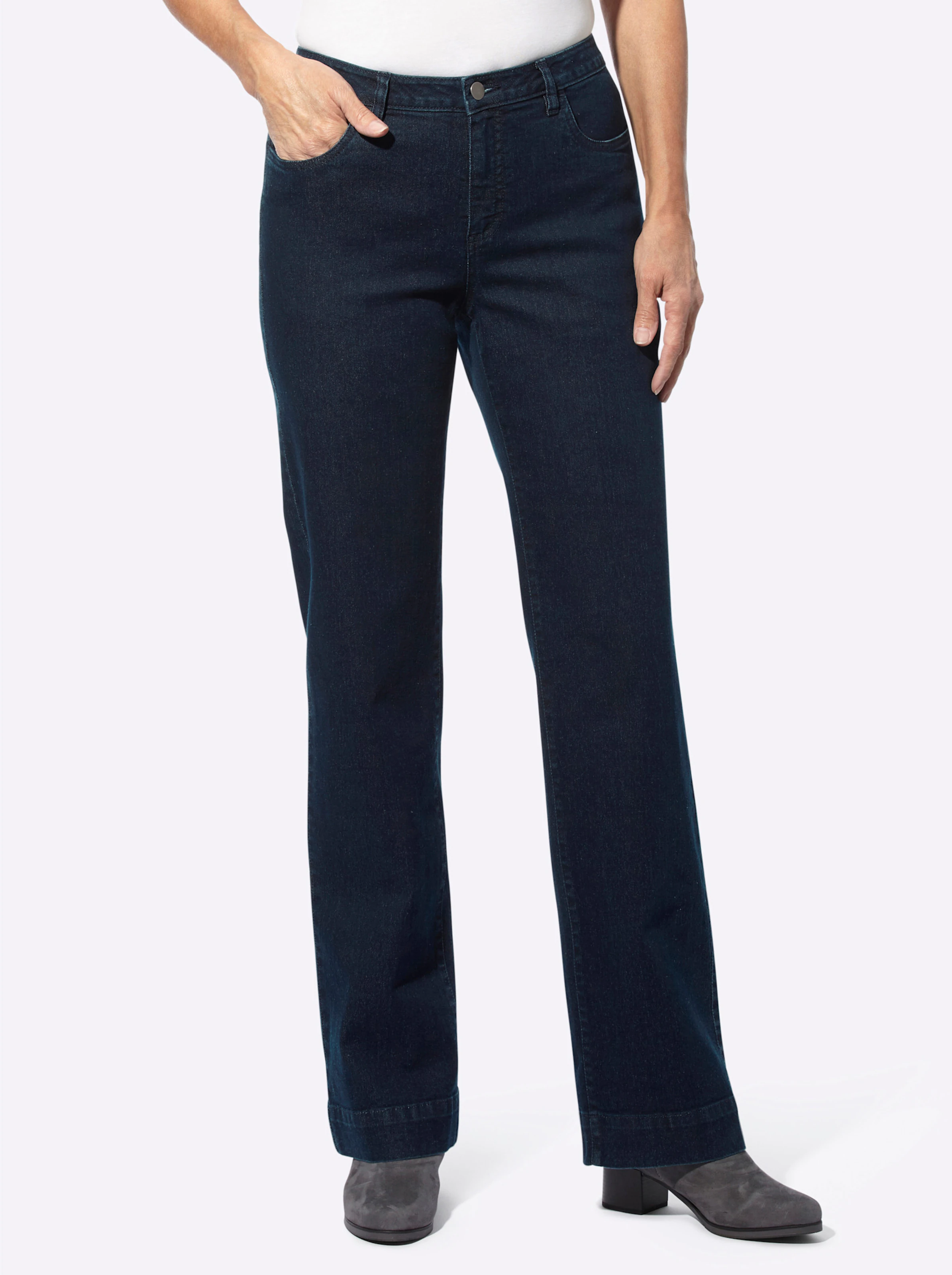 Jeans in dark blue