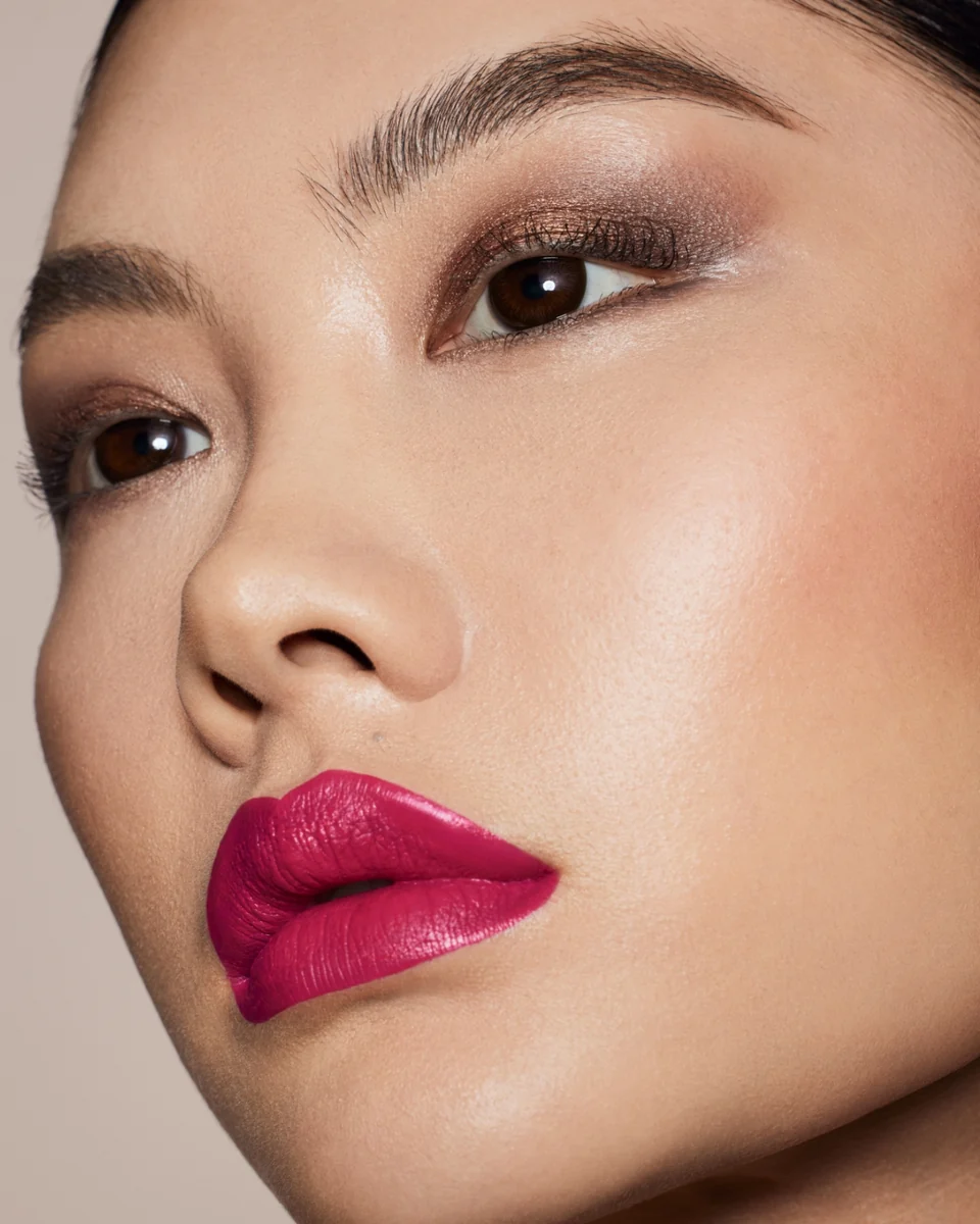 Stunna Lip Paint Longwear Fluid Lip Color