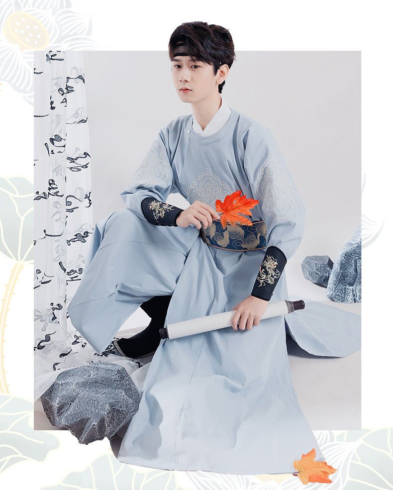 Pinocle - Geborduurde Hanfu-kostuumset