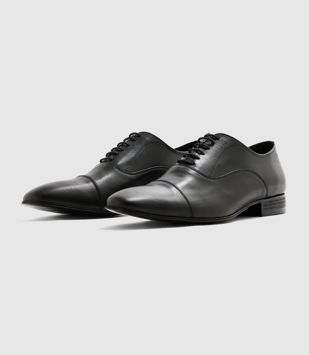 Richelieu en cuir noir 
