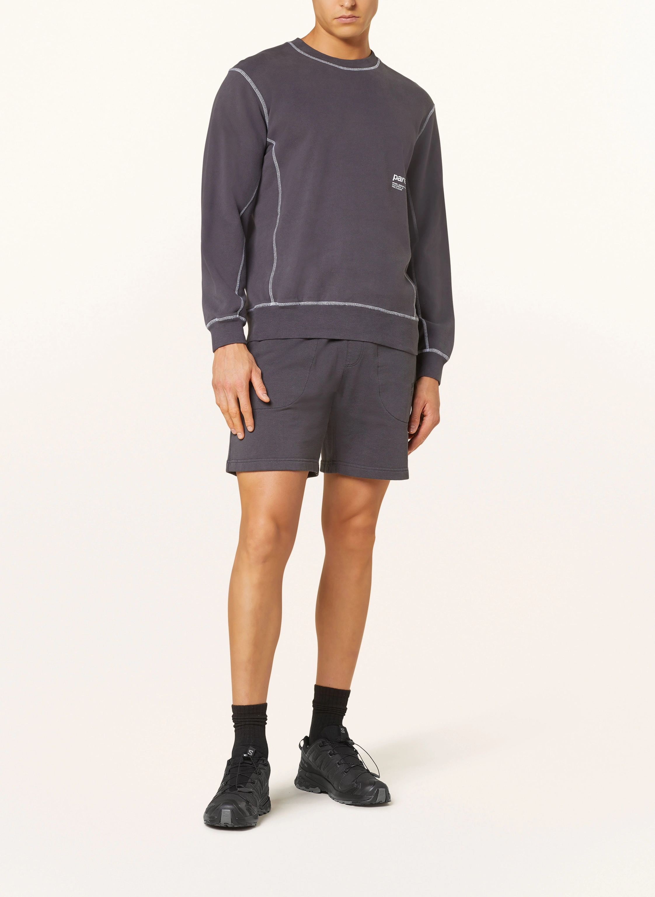 parel. Sweatshirt