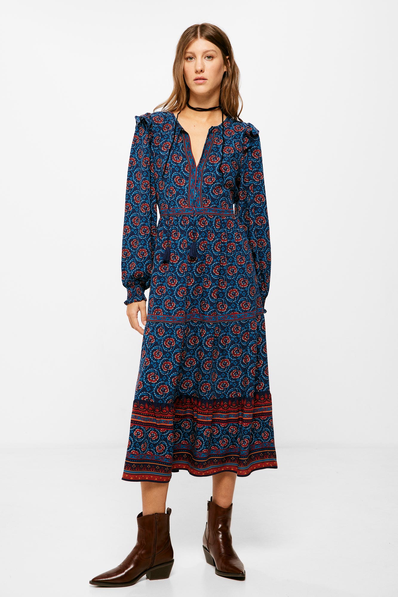 Vestido midi com borda floral