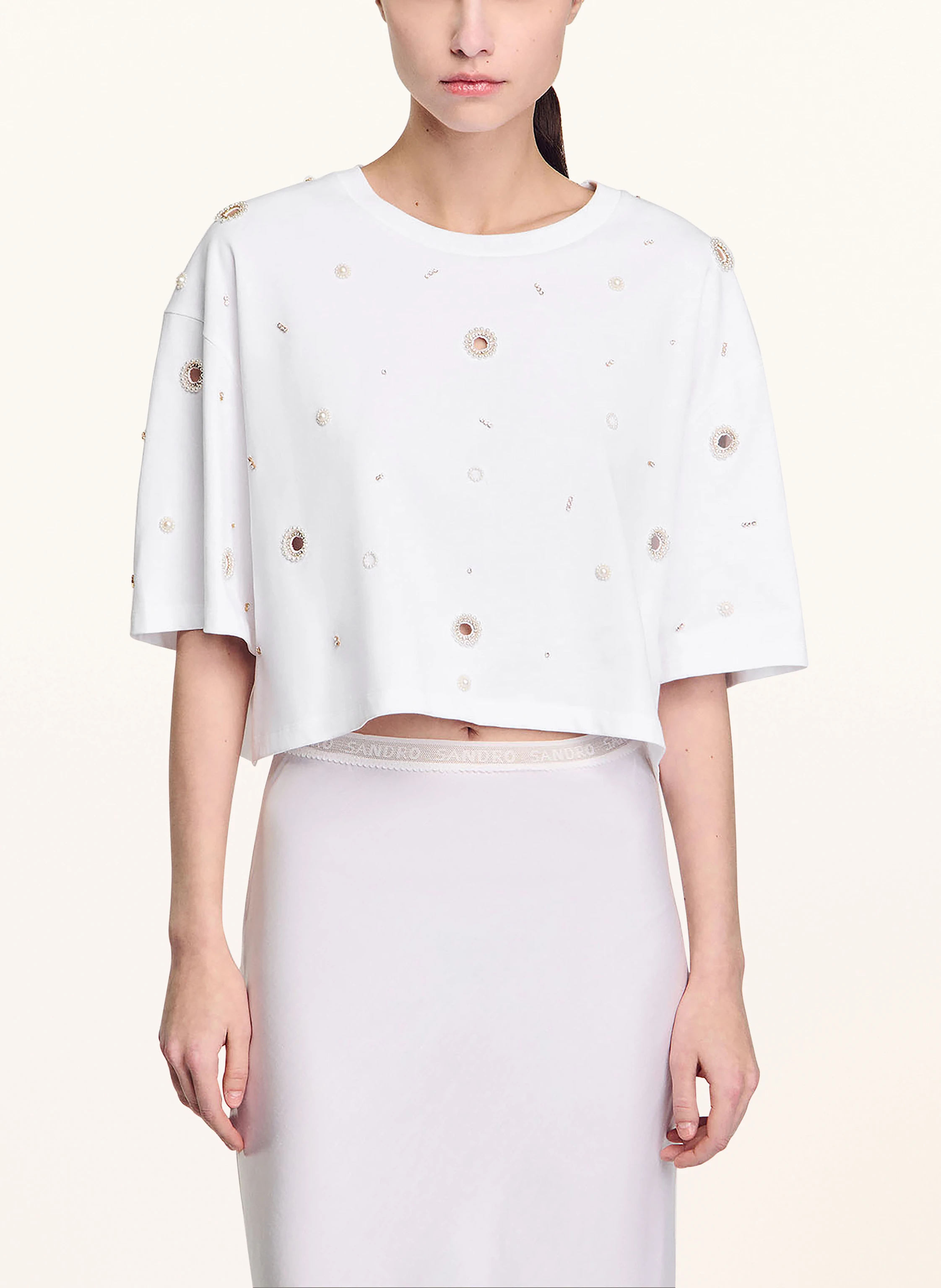 SANDRO Cropped-Shirt mit Schmuckperlen und Schmucksteinen
