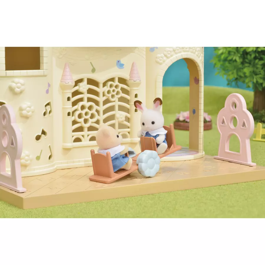 Sylvanian Families® Baby Schlosskindergarten Geschenkset