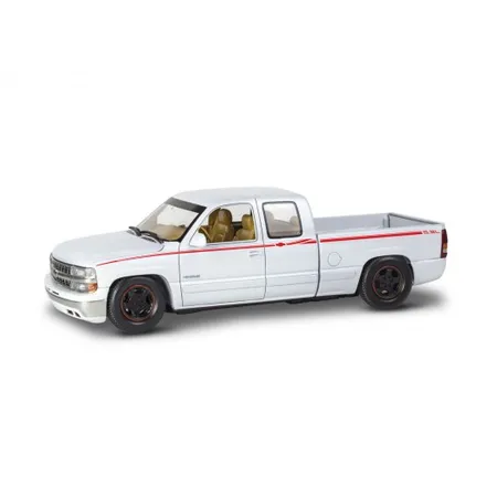 Revell 1999 Chevy Silverado Custom Pickup