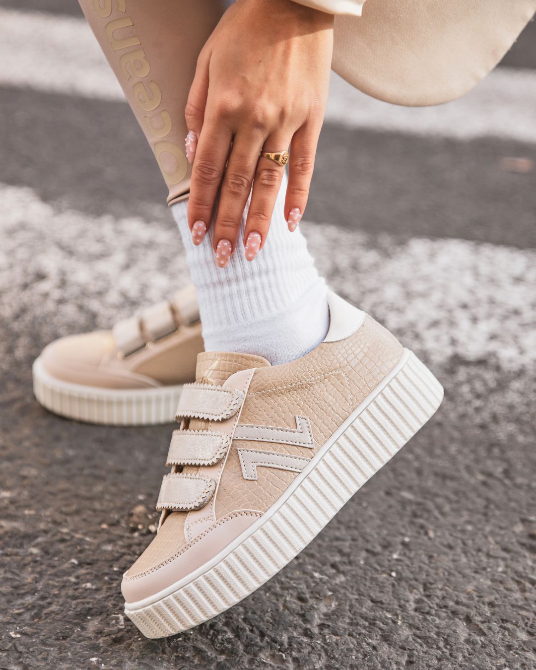 Basket femme beige creepers à scratch - CL73 SNAKE