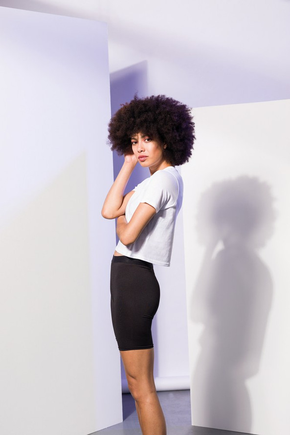 Skinnifit SK237 - T-shirt court coupe carrée femme