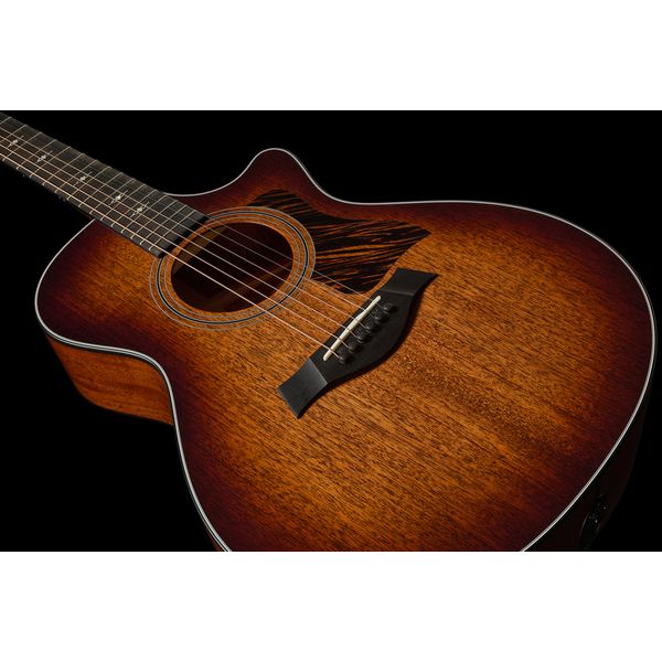 Taylor 322ce
