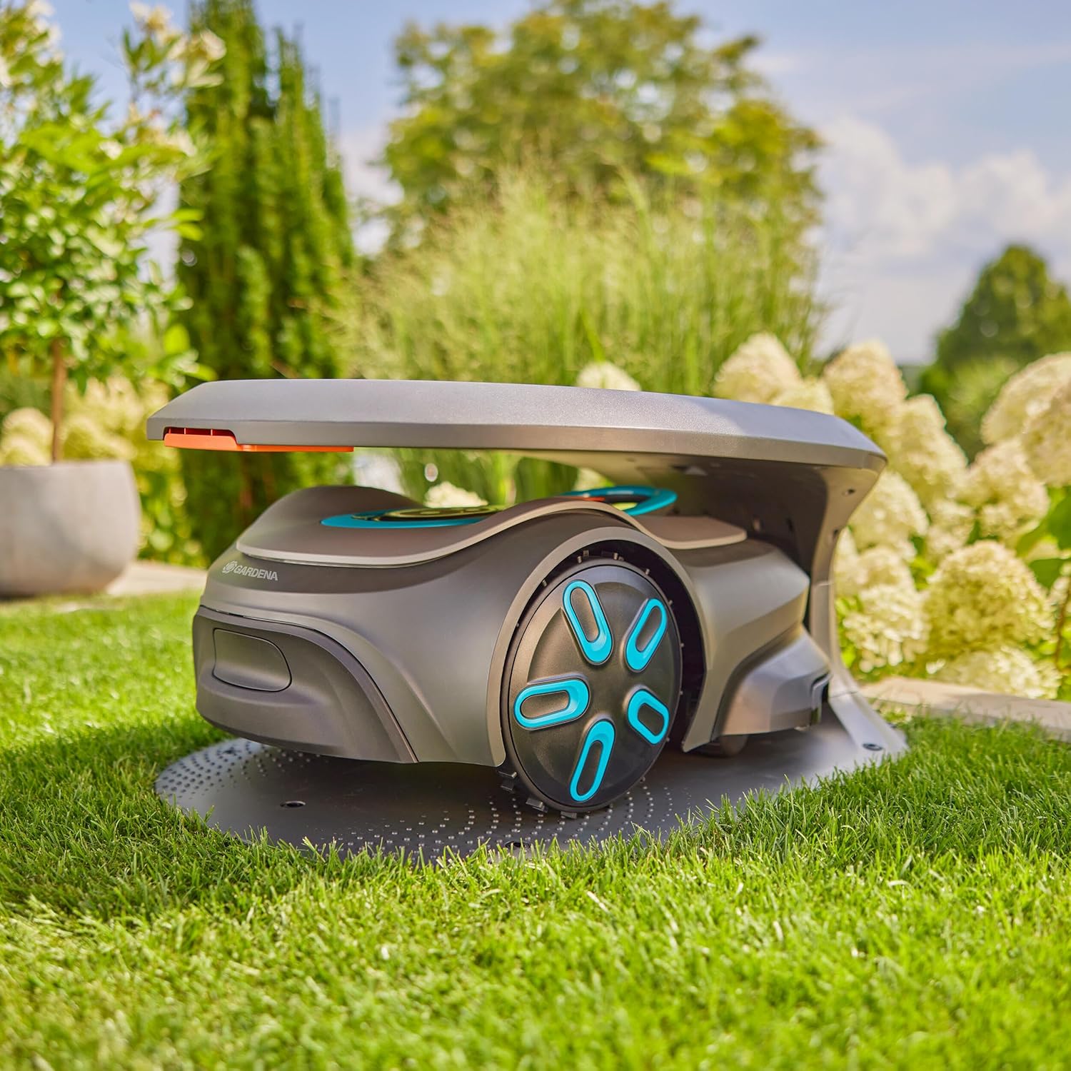 Gardena Mähroboter-Garage, kompatibel mit smart SILENO pro, max, free, Schutz vor Witterungseinflüssen, einfach zu montieren, schützt vor Abnutzung und Verschleiß (15025-20)
