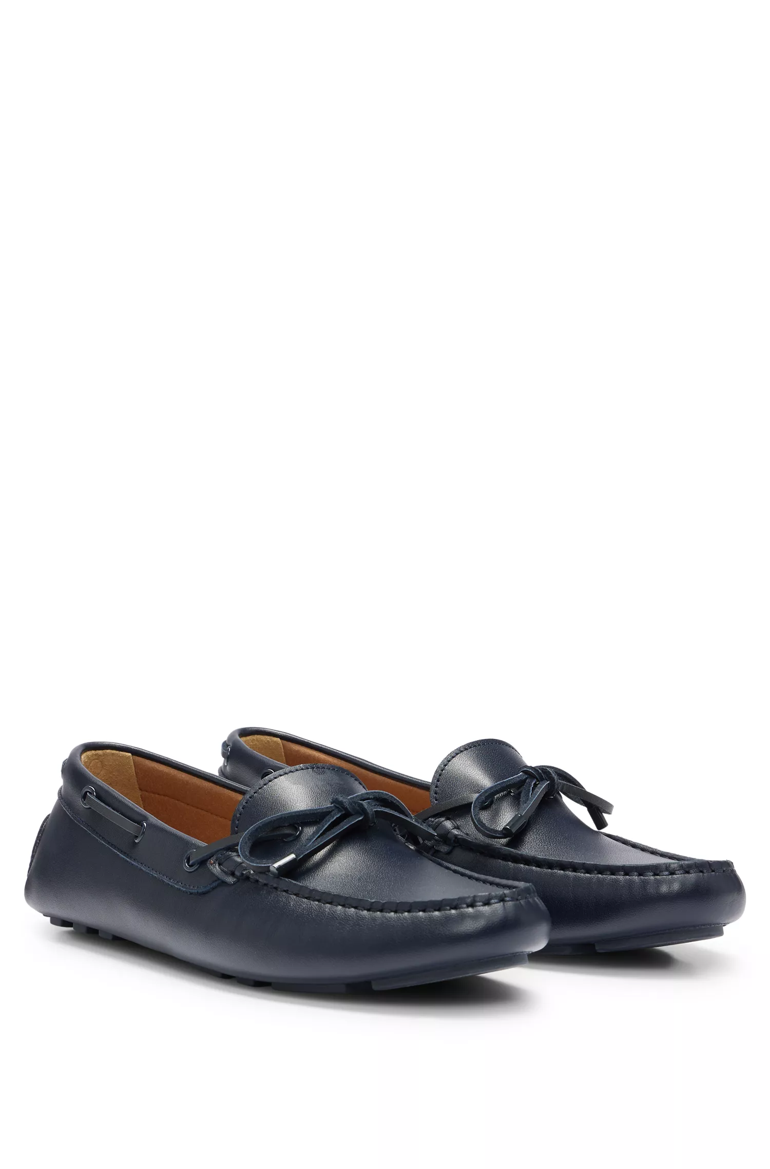 Mocassins BOSS Black-Driver em couro com detalhe de laço