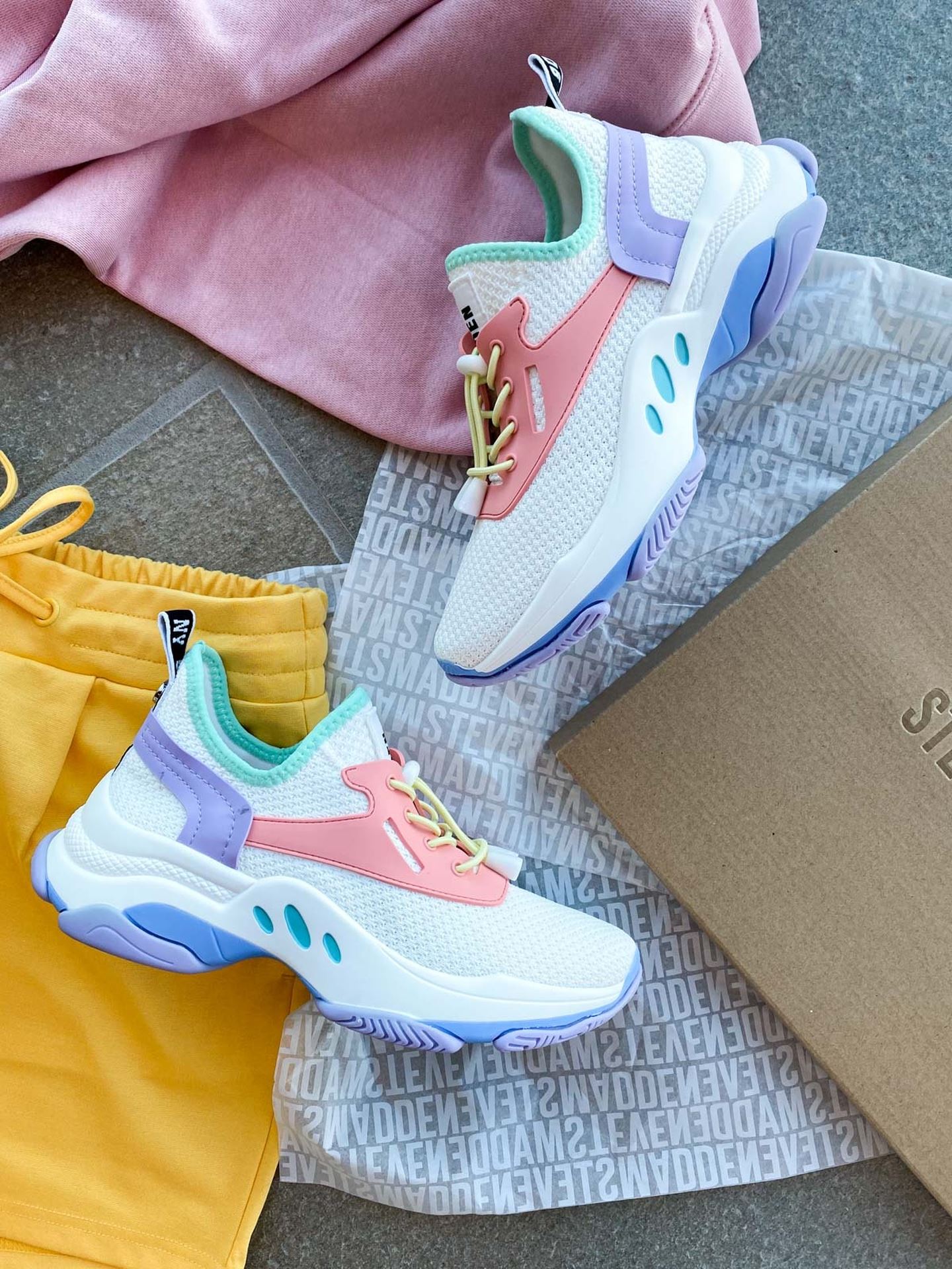 Match Sneaker