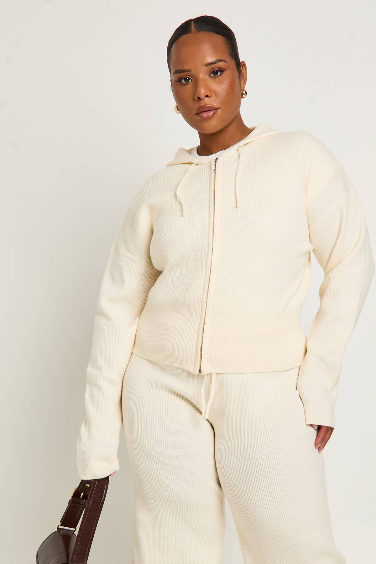 boohoo Ensemble Coordonné Grande Taille Sweat à Casynthétiqueche Zippé et Pantalon en Maille Côtelée Super Douce