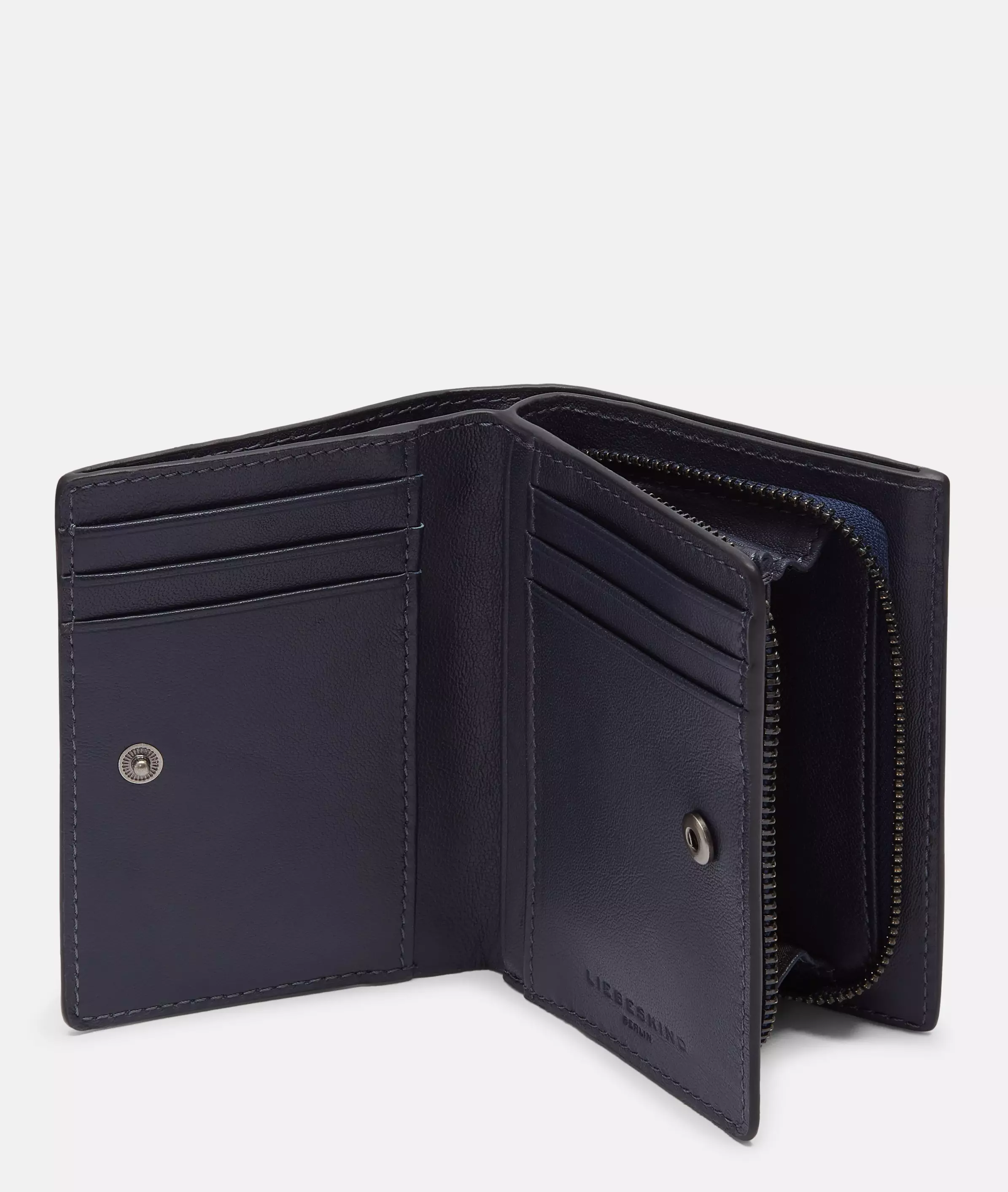Wallet Spacious cotton wallet with a patent finish