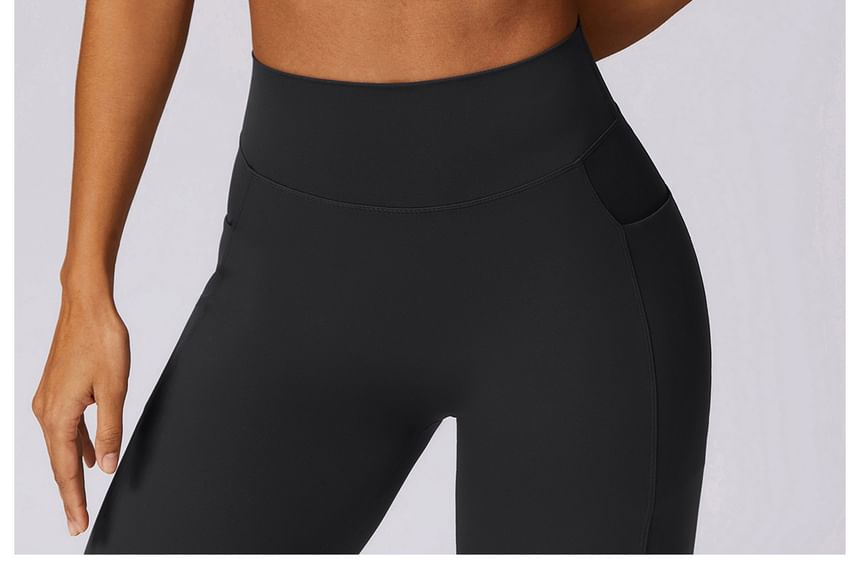 Skinniano - Halter sportbeha met contrasterende rand