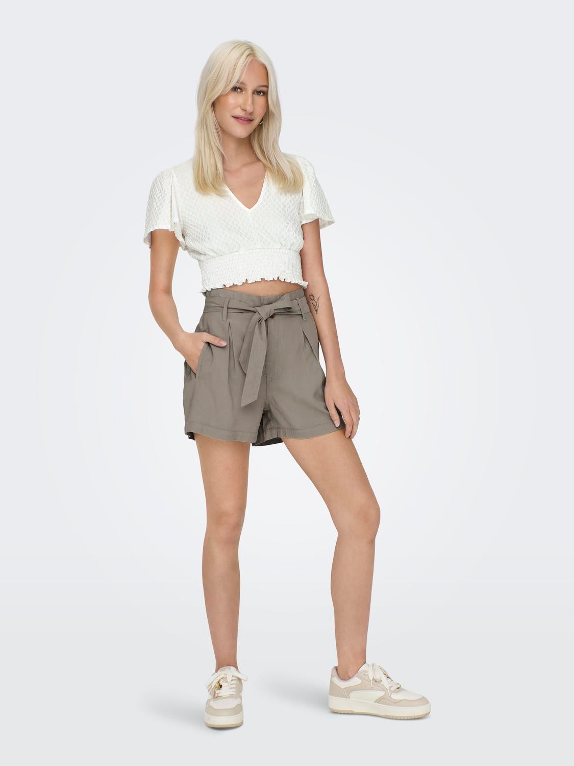 ONLARIS Hohe Taille Normal geschnitten Shorts Pure Cashmere
