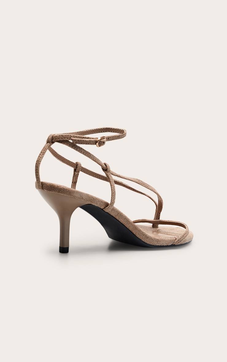 Beige Sandales À Talons En Synthétique Avec Bride Entre Les Orteils Et Lanières