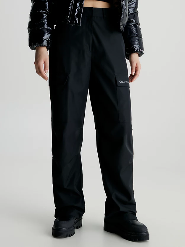 Calça cargo reta de corte relaxado