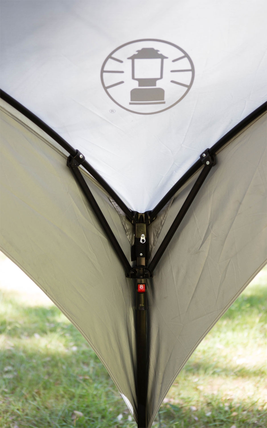 Coleman FastPitch Shelter XL Pavillon 4,50 x 4,50 x 2,82 m