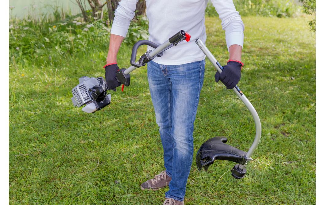 Benzin-Motorsense BC 223 L-S<br>Sehr leichte, handliche Motorsense für mobiles Arbeiten
