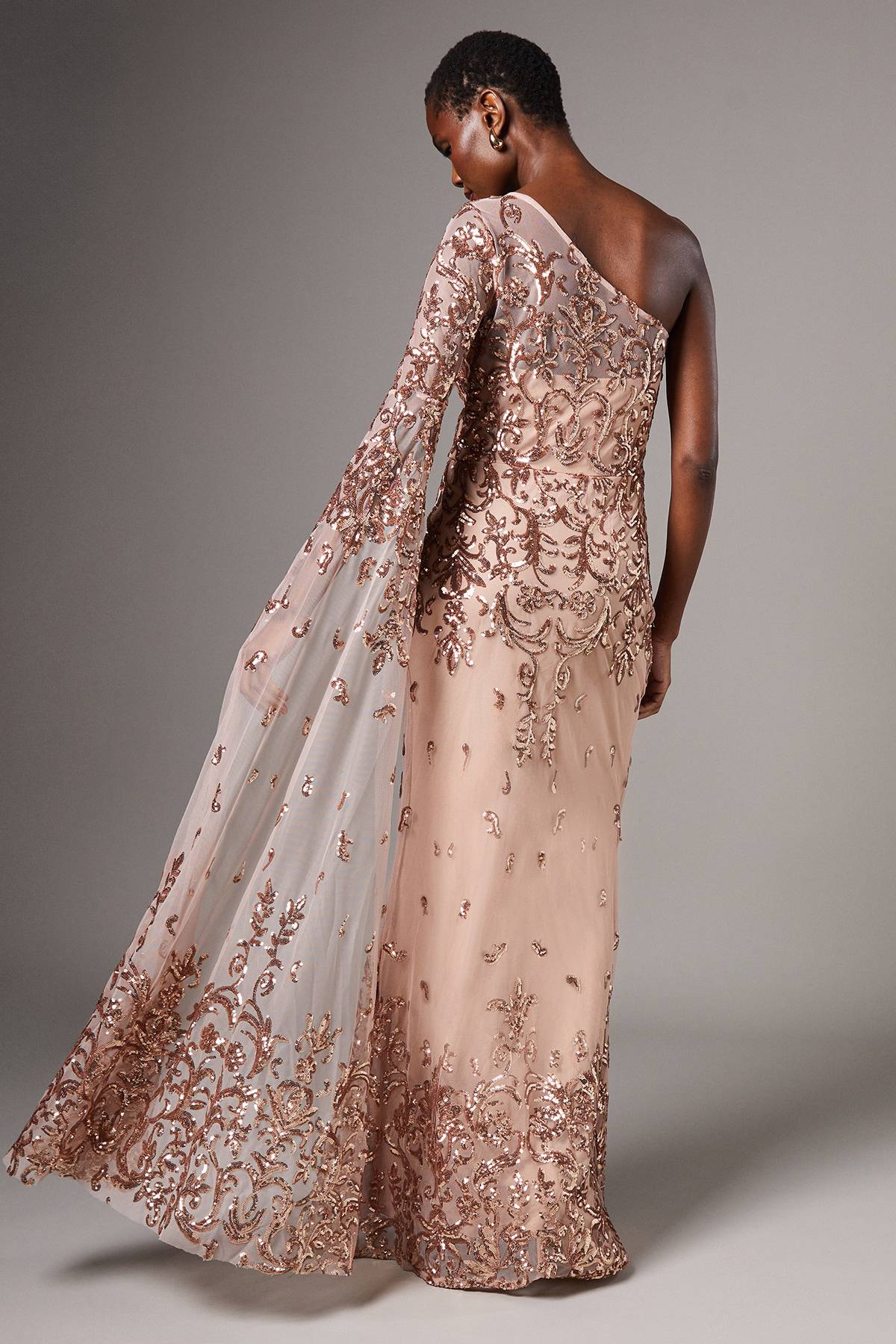Coast Robe Maxi Asymétrique En Dentelle Avec Manche Cape
