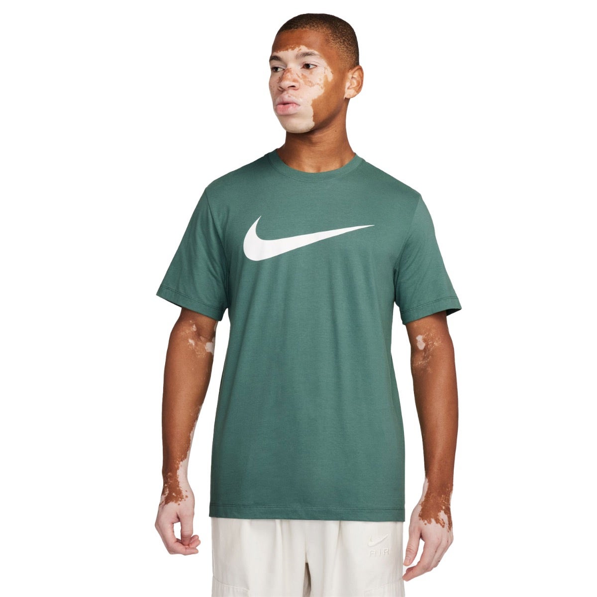 Nike  Sportswear Swoosh
