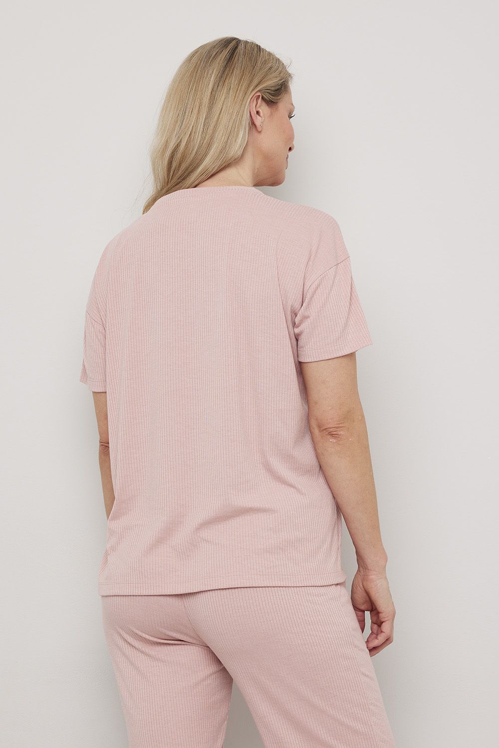Ribbestrikket pyjamastopp Loved